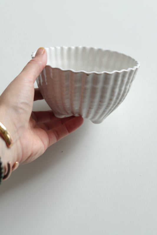 White ribbed bowl
